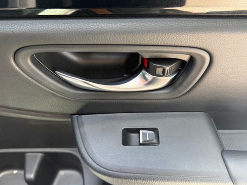 Used 2024 Honda Pilot EX-L image 11