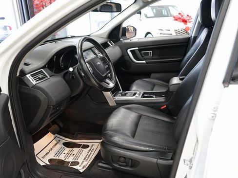 Used 2018 Land Rover Discovery Sport SE image 24