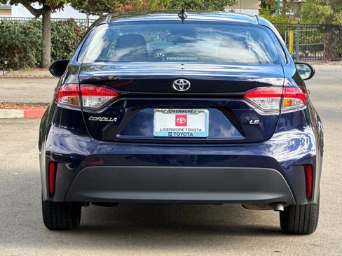Used 2024 Toyota Corolla LE FWD image 5