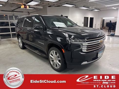 Used 2023 Chevrolet Suburban High Country image 1