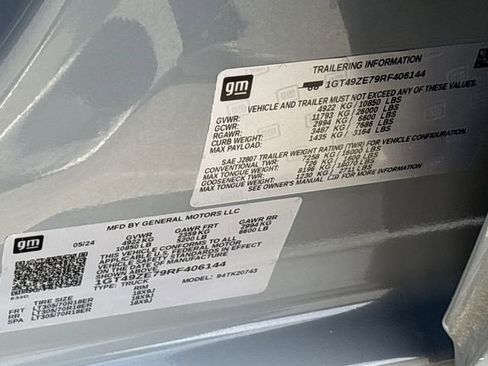 Used 2024 GMC Sierra 2500 AT4X image 29