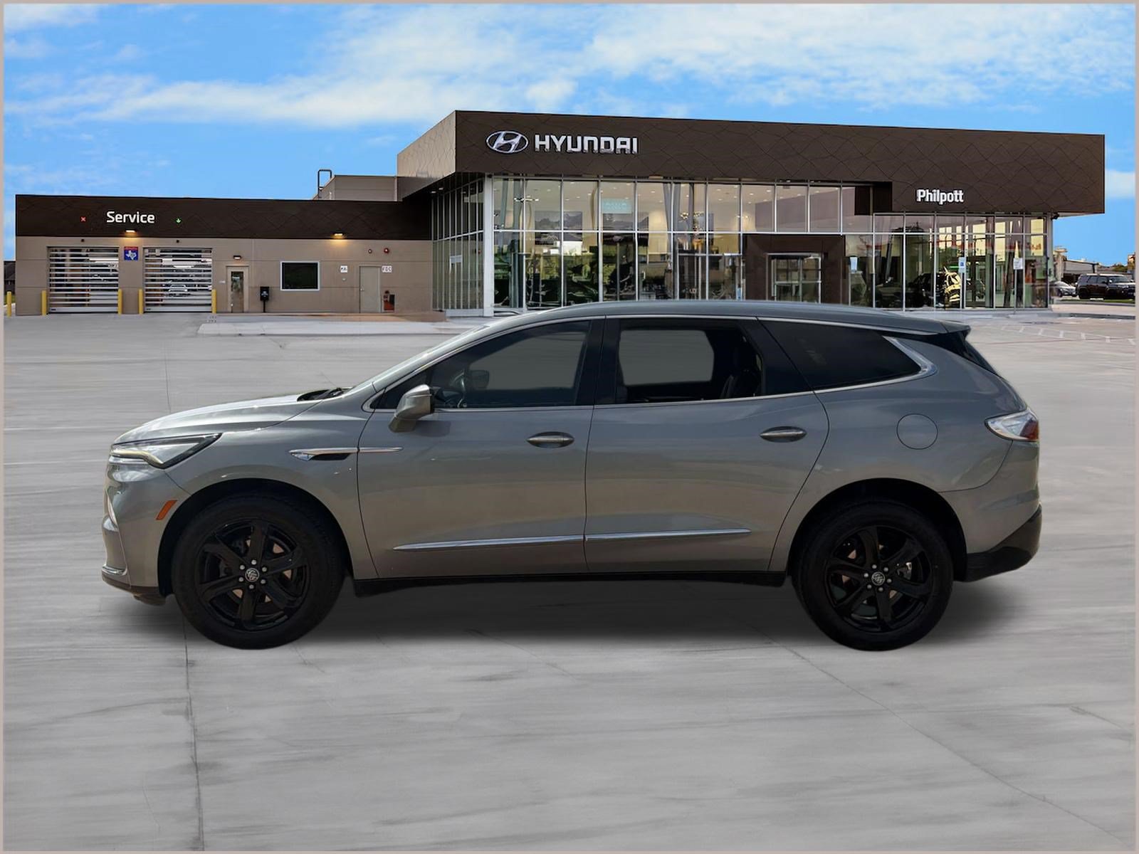 Used 2024 Buick Enclave Essence w/ Sport Touring Edition FWD image 2