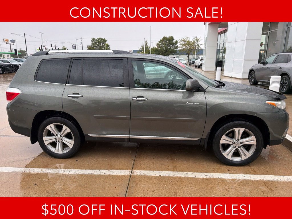 Used 2012 Toyota Highlander Limited w/ Tow Pkg AWD/4WD image 4