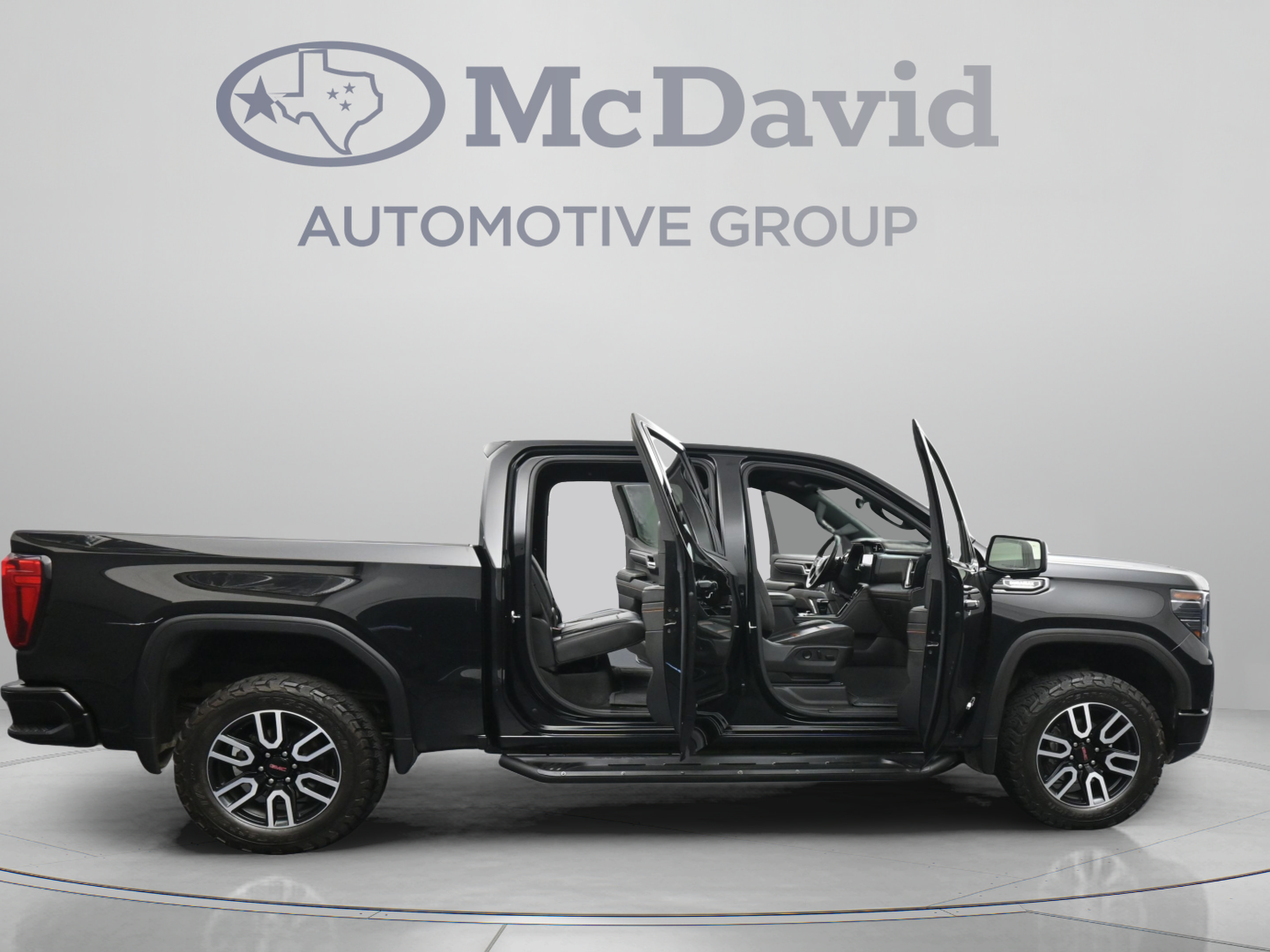 Used 2024 GMC Sierra 1500 AT4 w/ Technology Package AWD/4WD image 40
