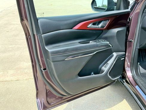 Certified 2025 Chevrolet Traverse RS w/ LPO, Floor Liner Package FWD image 12