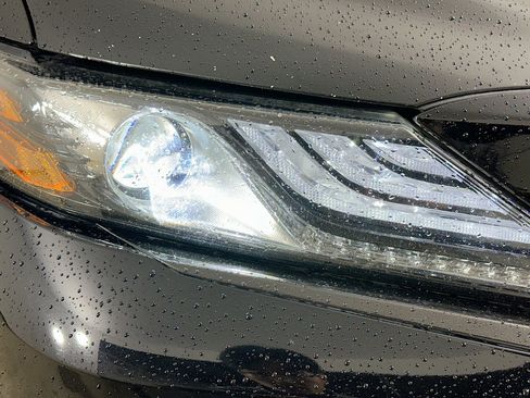 Used 2021 Toyota Camry XSE AWD/4WD image 38