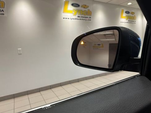 Used 2019 Jeep Cherokee Latitude Plus w/ Cold Weather Group image 12