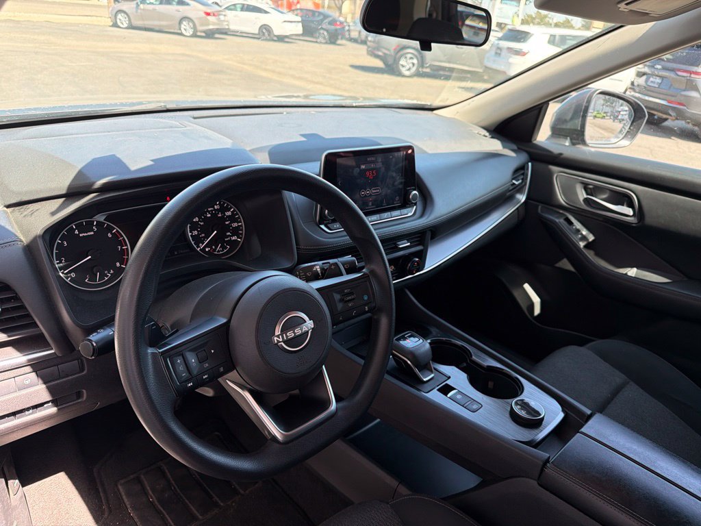 Used 2024 Nissan Rogue SV AWD/4WD image 7