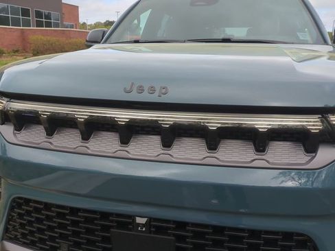 New 2026 Jeep Grand Wagoneer Limited AWD/4WD image 24