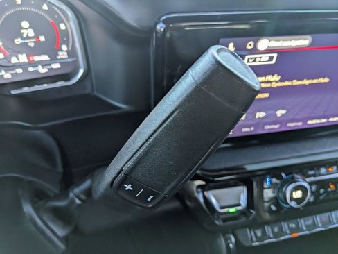 Used 2024 GMC Sierra 2500 AT4 image 53