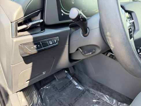Used 2025 Kia Niro LX FWD image 19
