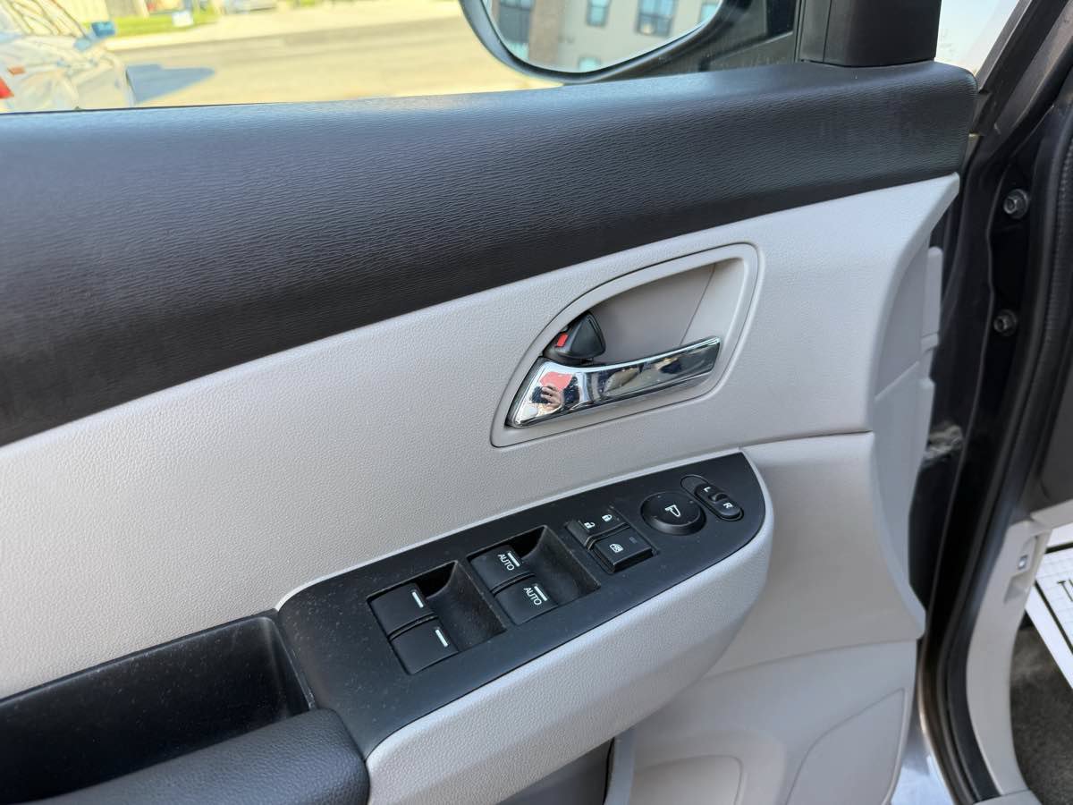 Used 2016 Honda Odyssey EX-L image 29