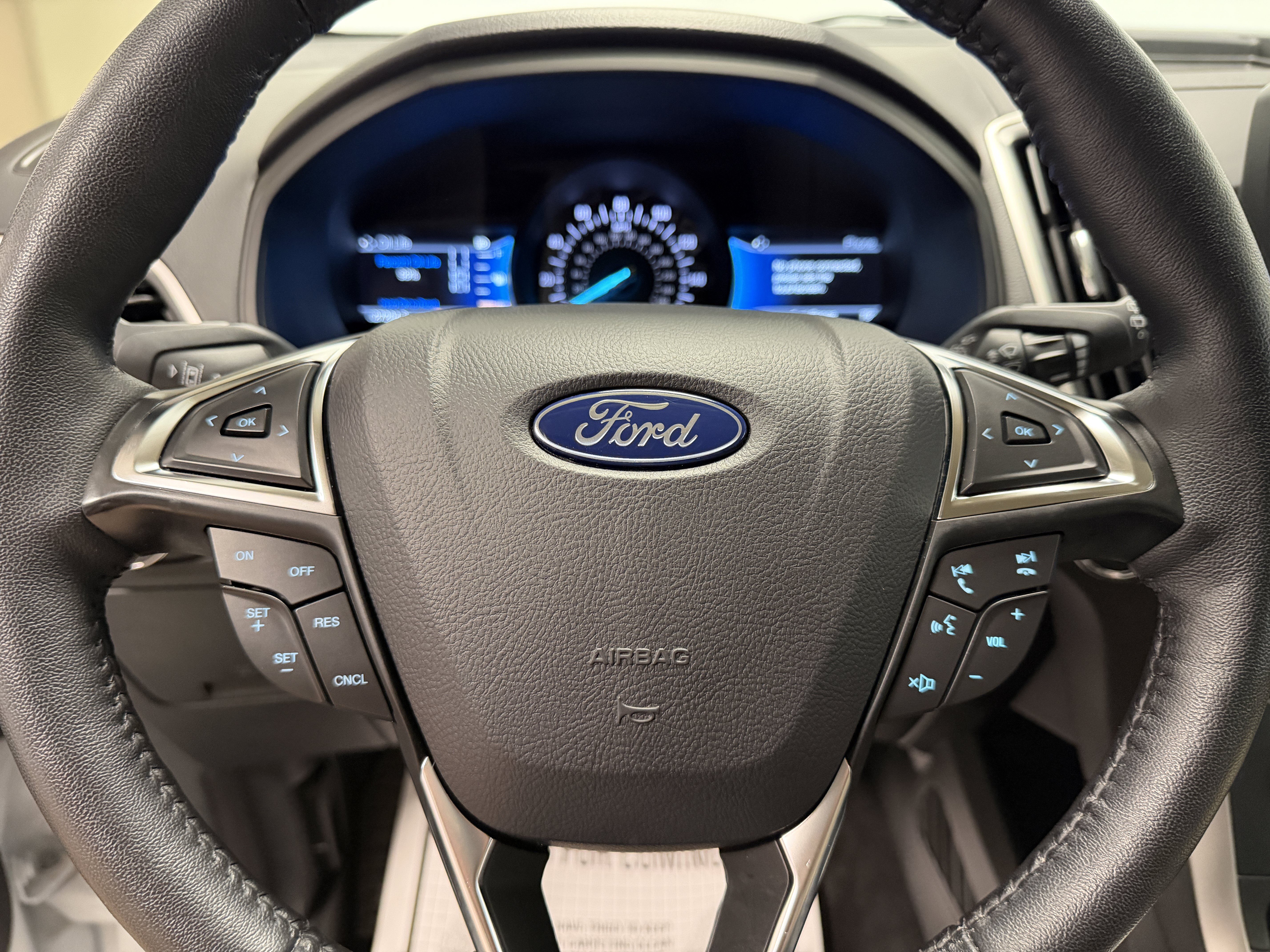 Used 2024 Ford Edge SEL w/ Convenience Package AWD/4WD image 13