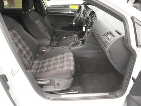 Used 2021 Volkswagen GTI S image 18