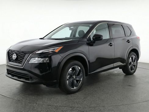 Used 2025 Nissan Rogue SV AWD/4WD image 3