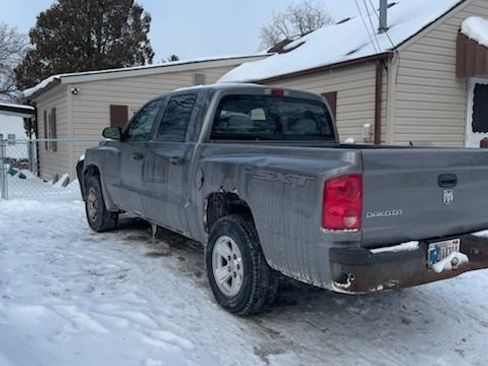 Used 2008 Dodge Dakota SXT image 2