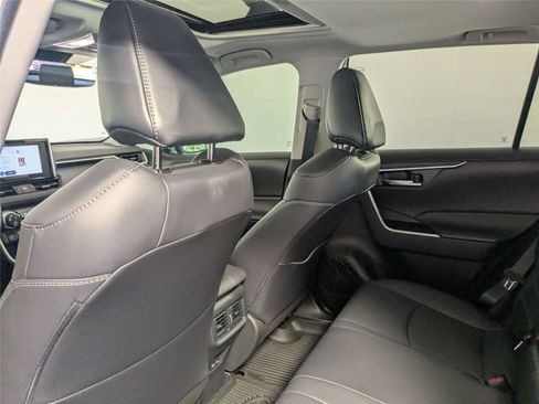 Used 2024 Toyota RAV4 XLE Premium FWD image 40
