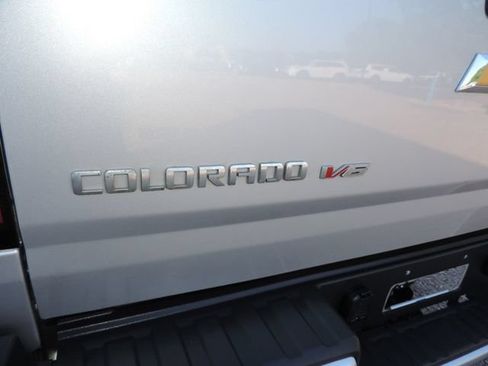 Used 2019 Chevrolet Colorado W/T w/ WT Convenience Package RWD image 16