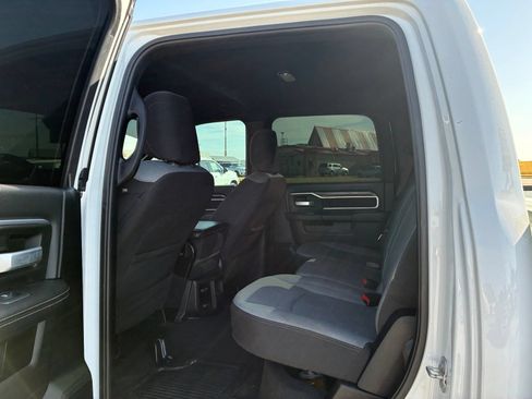 Used 2024 RAM 2500 Big Horn AWD/4WD image 4