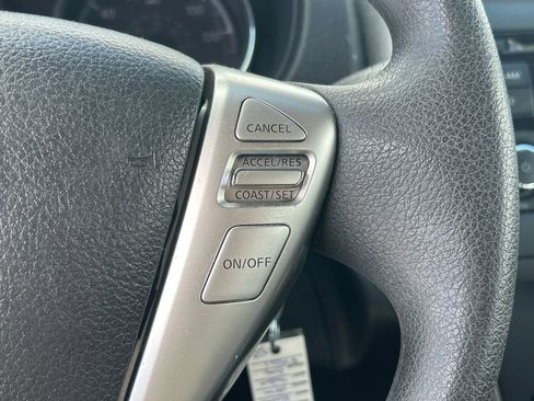 Used 2015 Nissan Versa SV FWD image 16