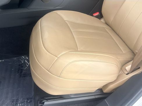 Certified 2025 Land Rover Range Rover Sport SE AWD/4WD image 19
