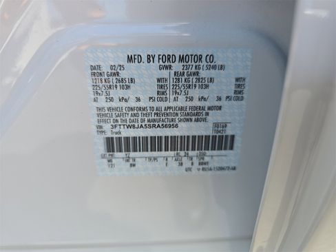 New 2025 Ford Maverick XLT w/ XLT Luxury Package image 28