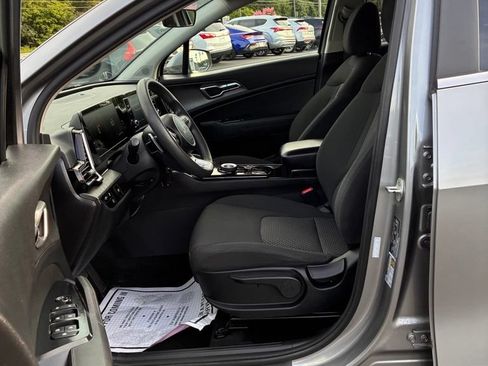 Used 2023 Kia Sportage LX AWD/4WD image 26