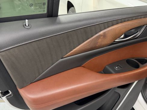 Used 2020 Cadillac Escalade Luxury image 39