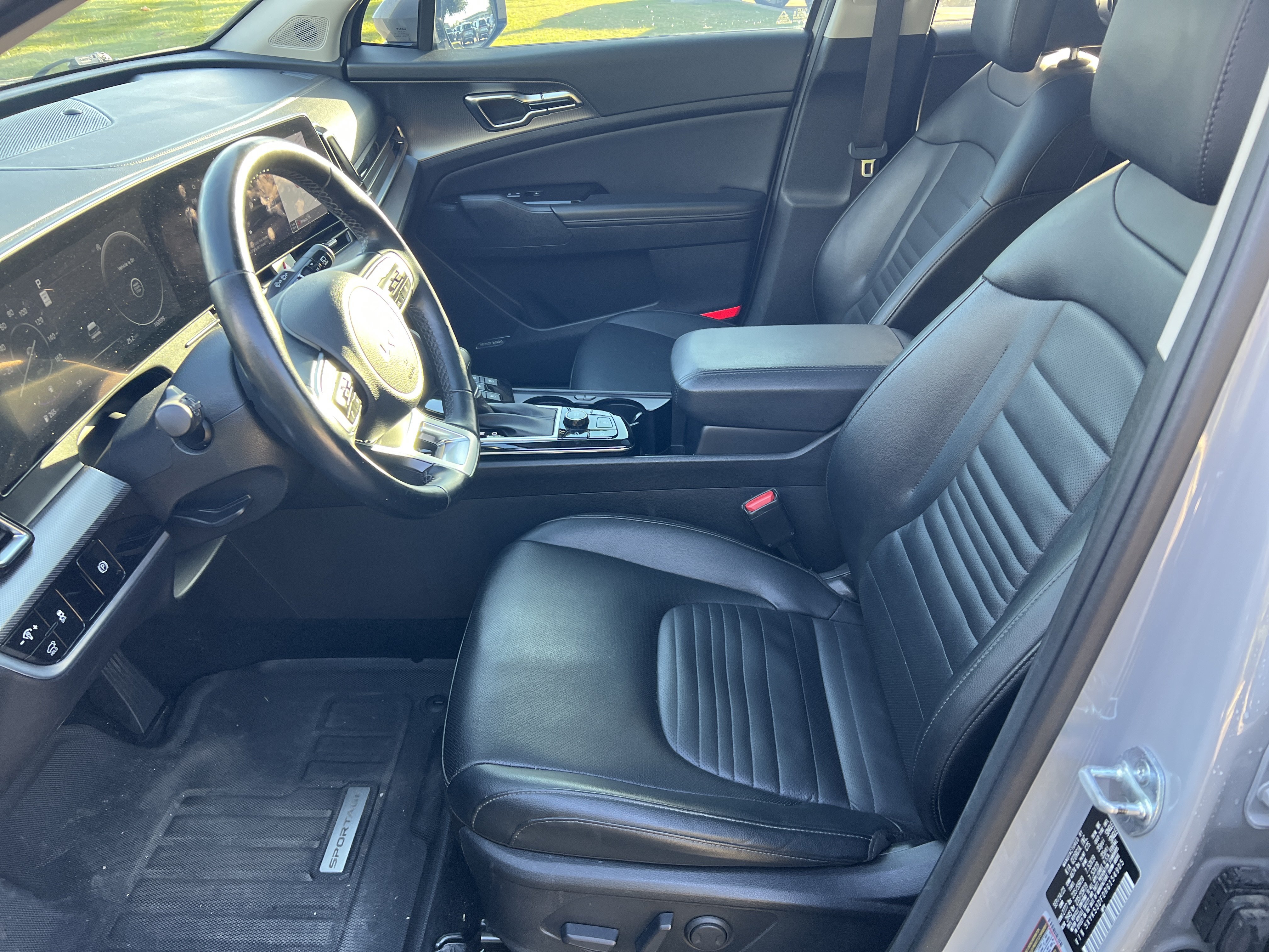 Used 2024 Kia Sportage SX FWD image 13