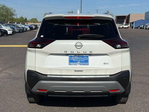 Used 2023 Nissan Rogue SV w/ SV Premium Package FWD image 7
