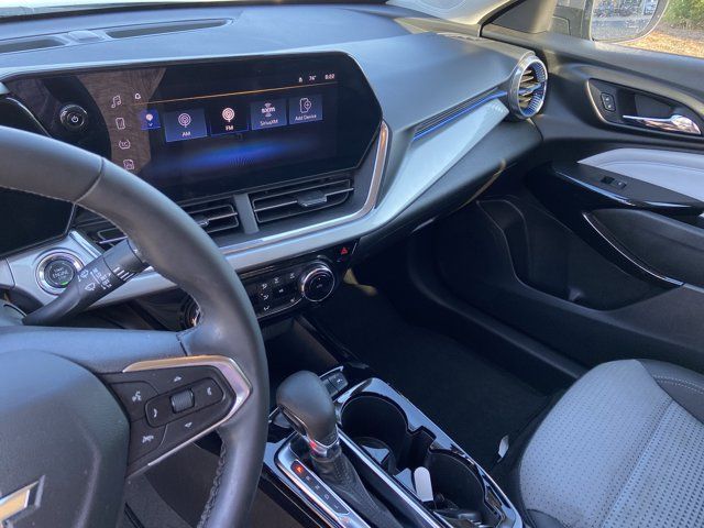 Used 2024 Chevrolet Trax LT w/ Driver Confidence Package FWD image 38