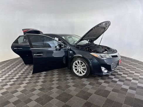 Used 2015 Toyota Avalon Limited FWD image 12