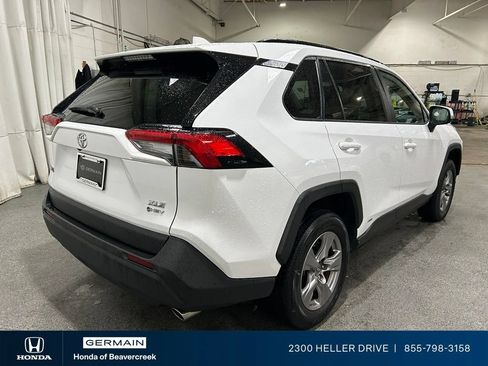 Used 2025 Toyota RAV4 XLE AWD/4WD image 8