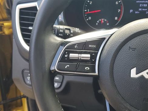 Used 2023 Kia Seltos S w/ Navigation Package image 26
