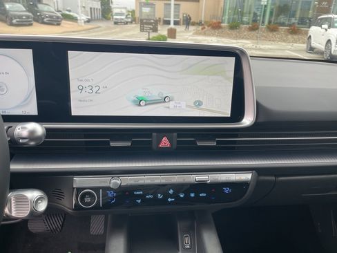 New 2025 Hyundai Ioniq 6 SE image 25