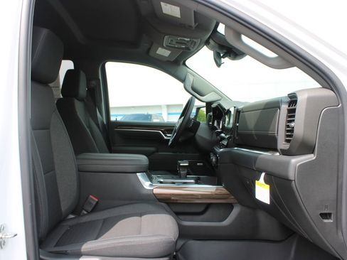 New 2026 Chevrolet Silverado 1500 RST w/ Redline Edition AWD/4WD image 29