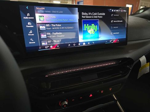 New 2026 BMW 330i xDrive Sedan w/ M Sport Package image 26