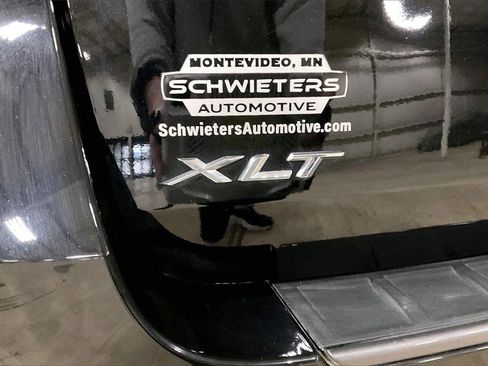 Certified 2022 Ford Explorer XLT w/ Equipment Group 202A image 8