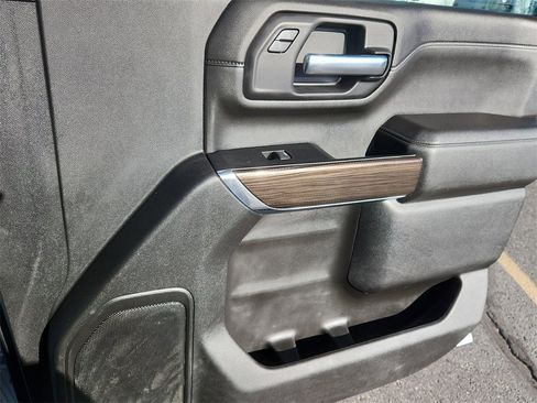 Used 2023 Chevrolet Silverado 2500 LT w/ Convenience Package image 16