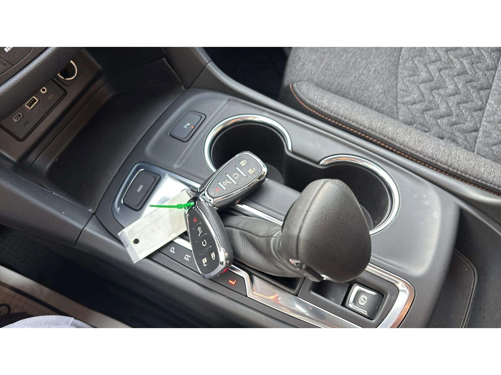Used 2023 Chevrolet Equinox LT AWD/4WD image 19