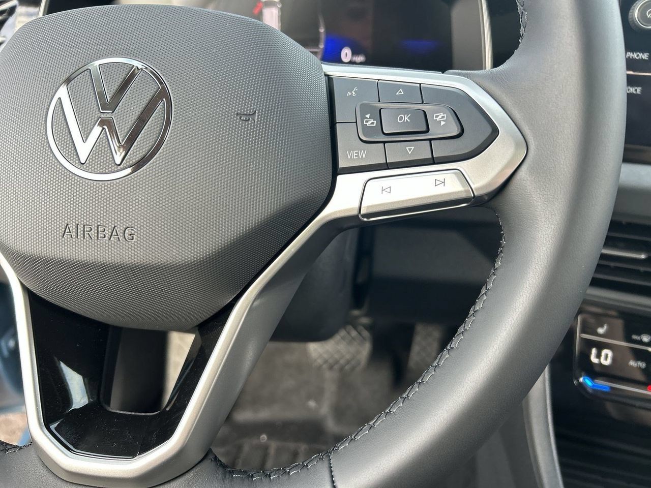 New 2027 Volkswagen Jetta SE FWD image 21