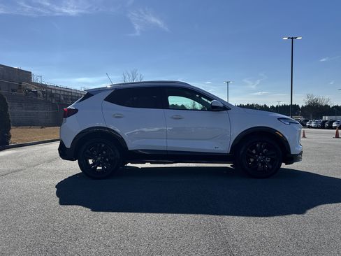 Used 2026 Buick Encore GX Sport Touring w/ Comfort Package image 11