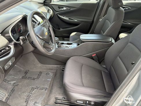 Used 2024 Chevrolet Malibu LT FWD image 18