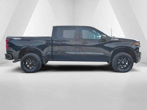 Used 2021 Chevrolet Silverado 1500 Custom Trail Boss AWD/4WD image 9