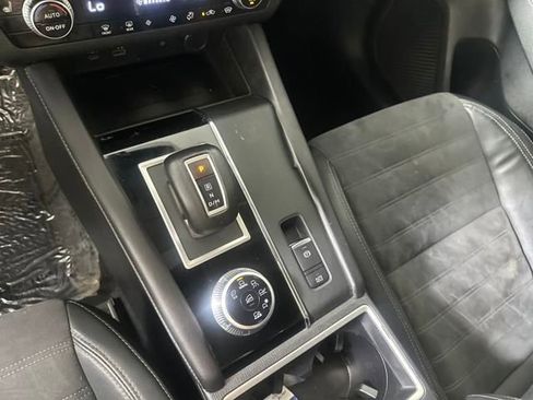 Used 2022 Mitsubishi Outlander SE image 20