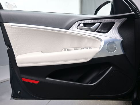 Certified 2023 Genesis G70 2.0T w/ Sport Prestige Package image 10