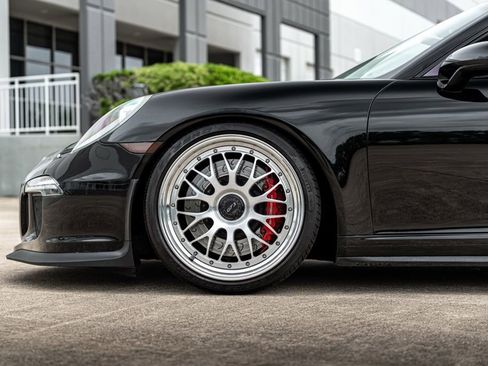 Used 2014 Porsche 911 GT3 RWD image 9