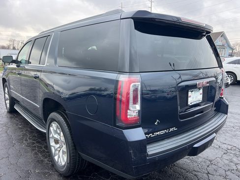 Used 2017 GMC Yukon XL SLT w/ Open Road Package image 5