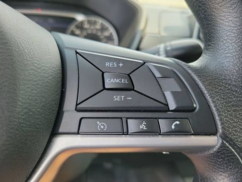 Used 2024 Nissan Altima 2.5 SV FWD image 24