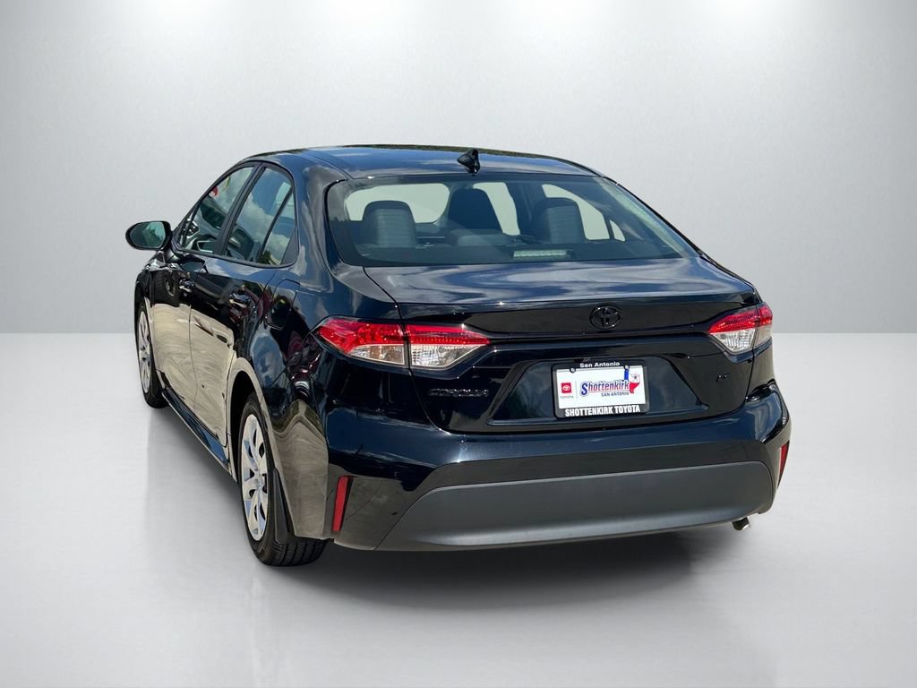 Certified 2025 Toyota Corolla LE FWD image 7